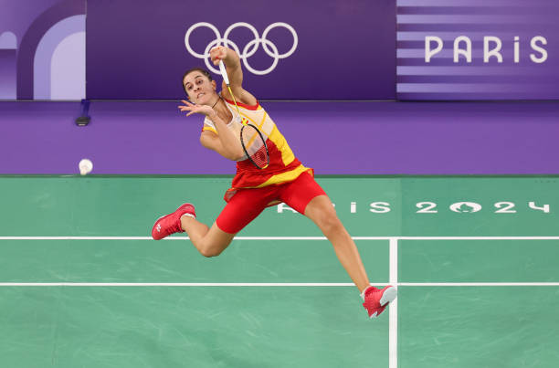 室内羽毛球场尺寸标注与场地规划指南