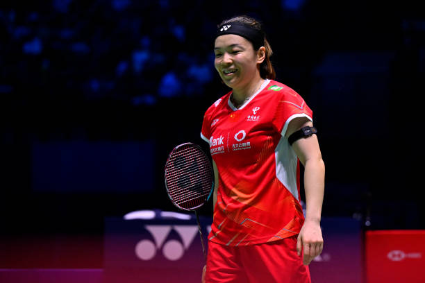 羽毛球技术术语科普:吊球、劈杀、搓球等动作解析