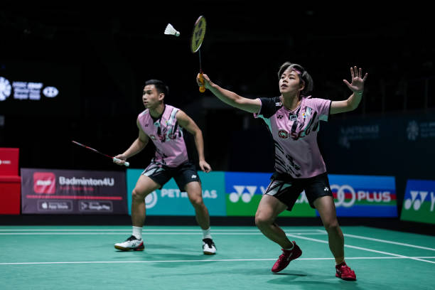 羽毛球男双年终总决赛直播:冠军奖杯花落谁家?