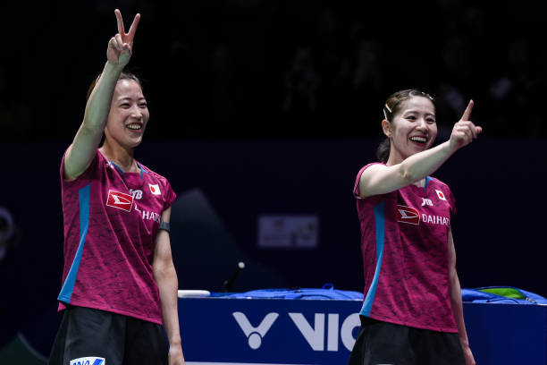 500元 vs 2000元:专业羽毛球拍的价格差距在哪里?