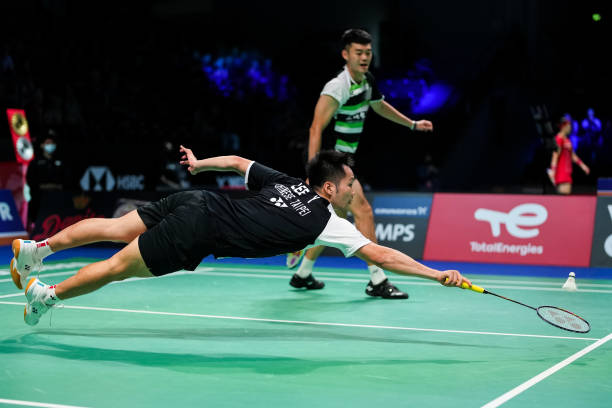 快速掌握!羽毛球拍简笔画的构图与线条运用