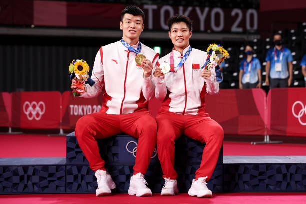 杜的粉丝互动:社交媒体上的暖心瞬间与球迷故事