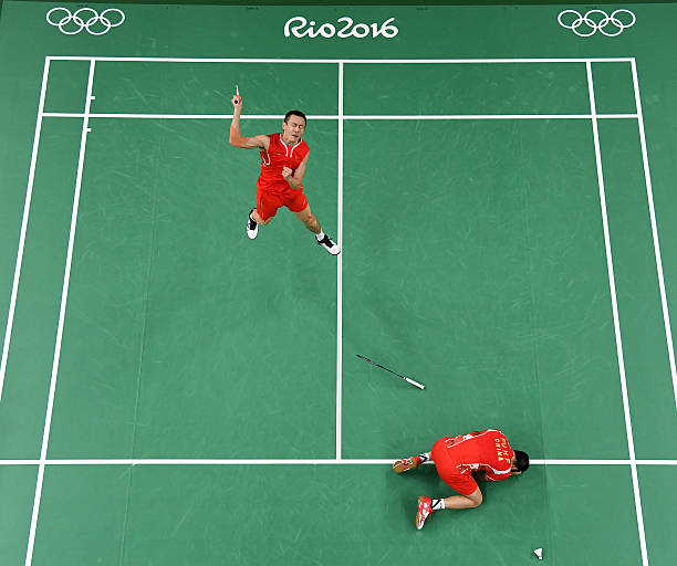 羽毛球规则解析:左单右双球的具体含义与应用