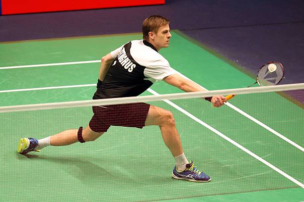 双打神器推荐:500元内高性价比羽毛球拍TOP5