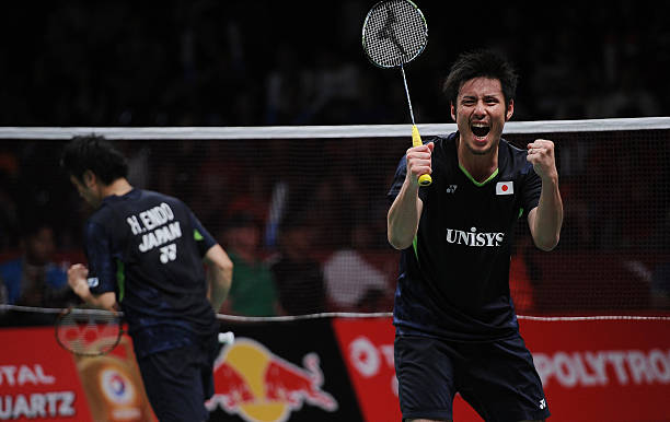 羽毛球实战入门:基本技术与比赛规则全攻略