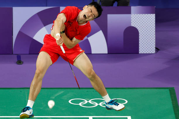 羽毛球出界争议如何避免?裁判视角解析