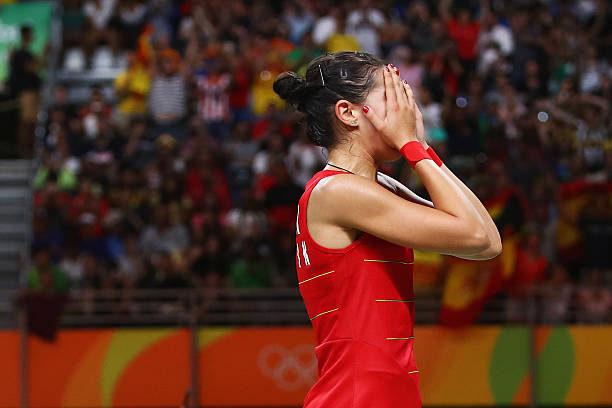 少儿羽毛球发球技巧:跟着视频一步步学