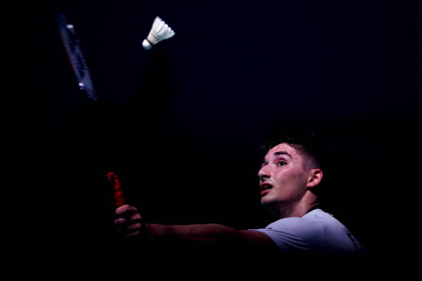 羽毛球耐打测试:鸭毛 vs 鹅毛 vs 合成球