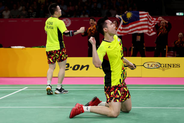 正手发球基础动作详解 - 新手必看教程