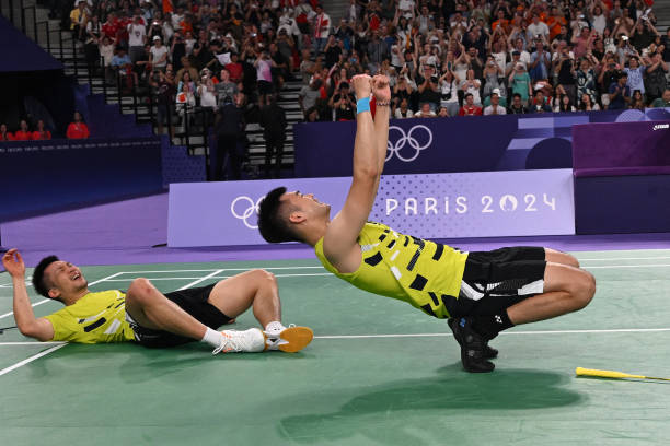 4U羽毛球拍重量揭秘,为什么职业选手偏爱这个规格?