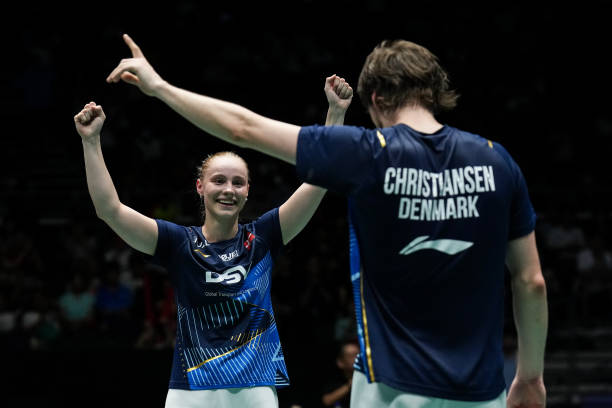 发球与接发球要领:羽毛球比赛开局的关键技巧