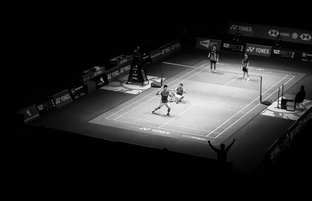 羽毛球拍4U和6U怎么选?看完这篇不再纠结!