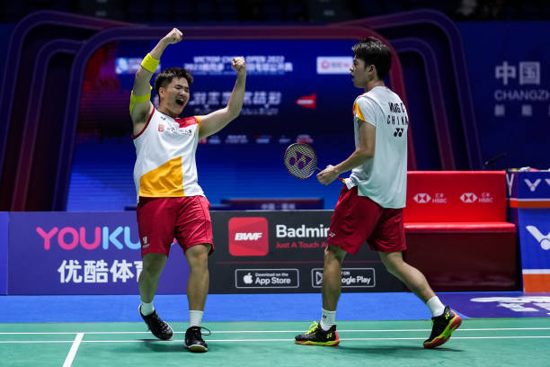 羽毛球场单打/双打区域划分 | 高清标注示意图+讲解