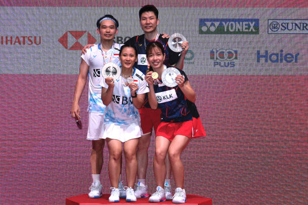 羽毛球打法解析:防守型与进攻型的核心技巧与战术