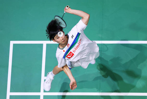 日本羽毛球发力教学:手腕、腰腹、腿部协调技巧