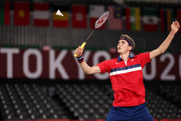 握拍不对,打球白费!羽毛球正确握拍指南