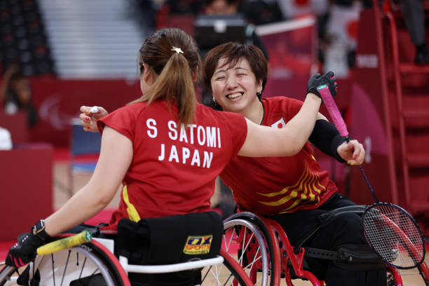 室内VS室外羽毛球场:场地材质与规格差异对比