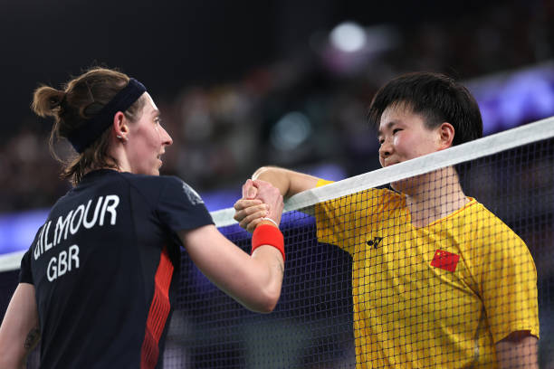 羽毛球基础训练教案:从零开始培养正确的击球习惯