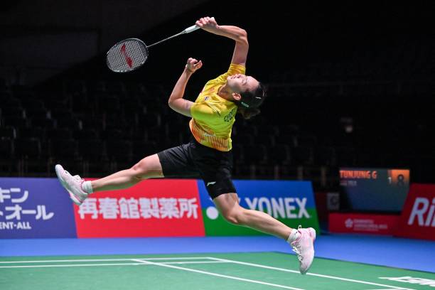 羽毛球比赛规则:发球区界限及违例情况解析