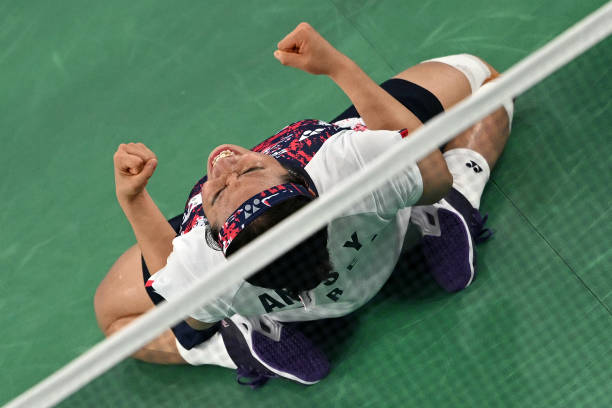 羽毛球场划线价格影响因素:材质、工艺与面积