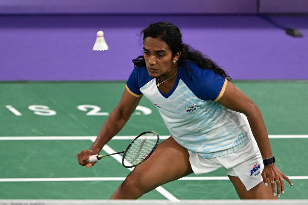 羽毛球扣杀技术精讲:分解动作配合与连贯性训练