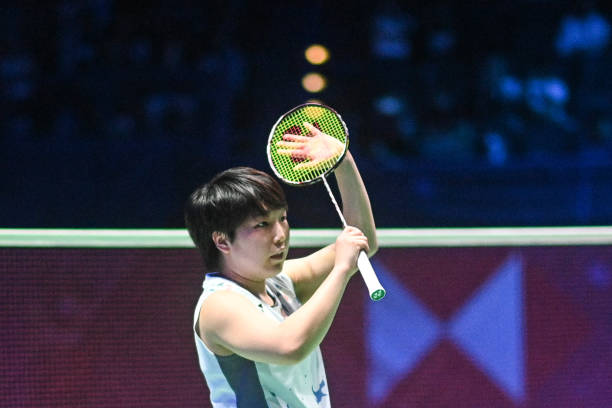 羽毛球扣杀的力量来源:动作分解与发力技巧