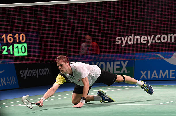 羽毛球双打场地界限详解:从基础到高级战术运用