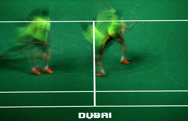 羽毛球双打配合打法:轮转、封网、后场压制