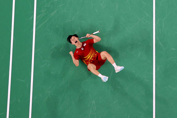 从跑位到战术:单打和双打的技术要求有何不同?