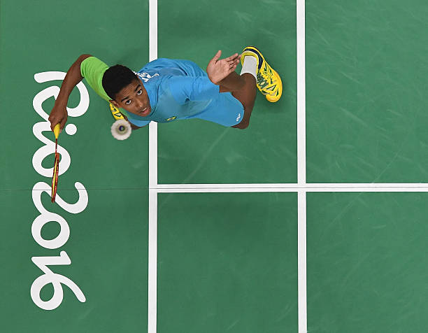 上海源深体育馆羽毛球馆的空调设施完善吗?