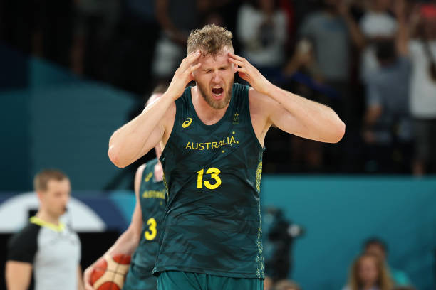 NBA官方公布最新MVP榜单:约基奇继续领跑,亚历山大紧随其后