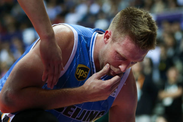 投篮姿势与手型发力:专业教练的实用建议