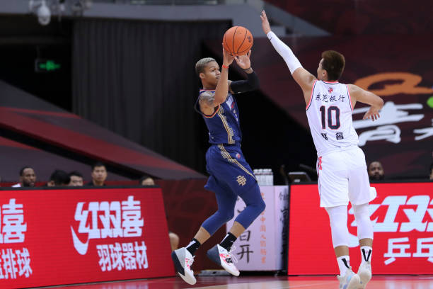 中国男篮亚洲杯12人名单正式公布,周琦领衔出征