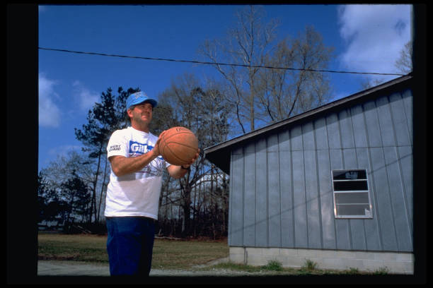 中国男篮新星在CBA赛场崭露头角,未来可期!