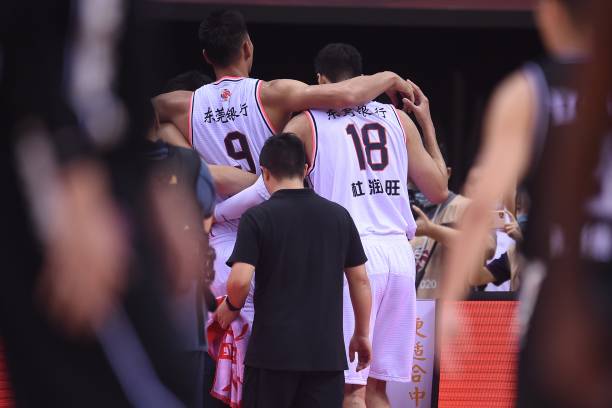 篮球小前锋基本功教学:从入门到精通