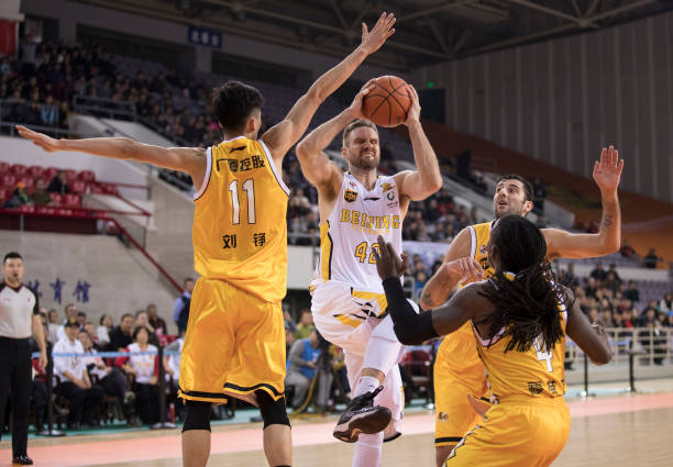 姚明:从NBA巨星到中国篮球杰出贡献奖得主