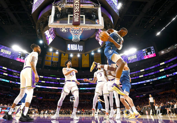 如何成为一名优秀的得分后卫?训练技巧大揭秘