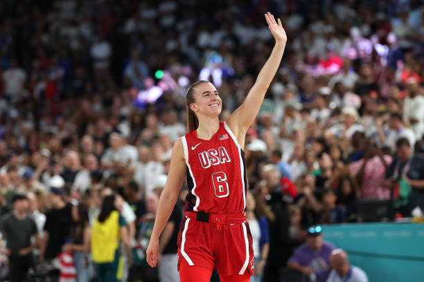 以学习具体动作为切入点,展现学习细节