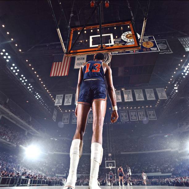 赛后更衣室反应+比赛关键回放:感受赢球的激情与输球的遗憾