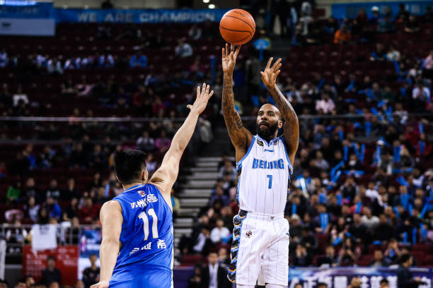 全能型还是防守型?盘点NBA历史上不同类型的大前锋