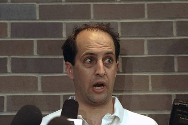 NBA总决赛前瞻:专家预测谁将捧起奥布莱恩杯?