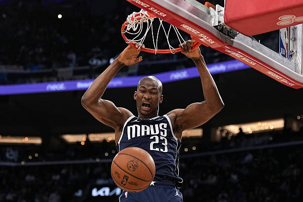 詹姆斯生涯防守数据:被低估的全能防守者