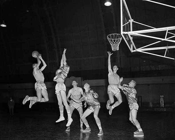 今日NBA赛程指南:三场关键战役,谁能抢占先机?