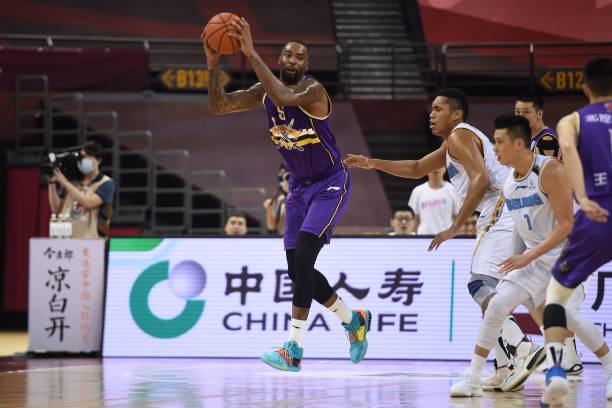 投篮姿势详解:从站姿到出手,全面提升命中率