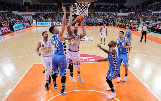 省钱又过瘾:24小时免费篮球直播观看指南