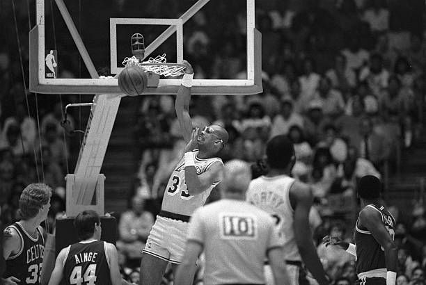 腾讯体育篮球直播赛程表:不错过任何一场焦点战