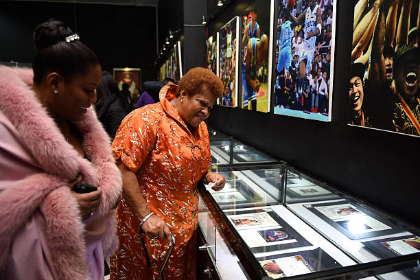 标准知识题:篮球场罚球线至底线的标准距离是多少米?