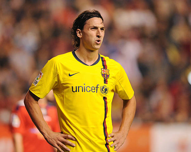 莱万9分钟5球全场录像:足球史上最疯狂的进球表演