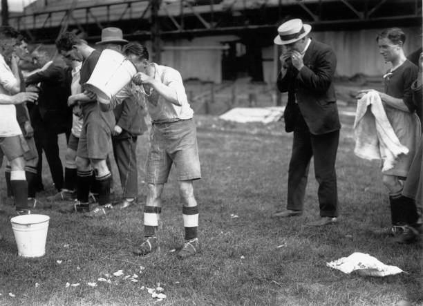 足球场上的数字魔术:一篇文章读懂帽子戏法与大四喜