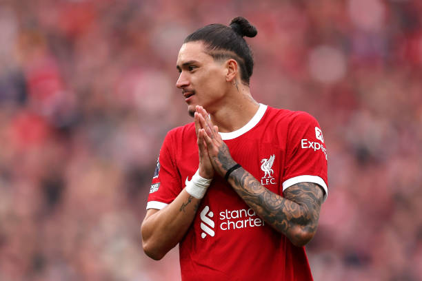 国足又现低级失误?回传乌龙球引热议